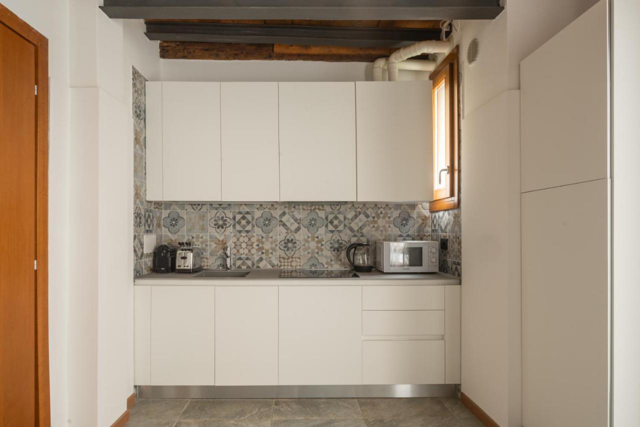 Castello Apartment With Garden R&R Venedig Exteriör bild