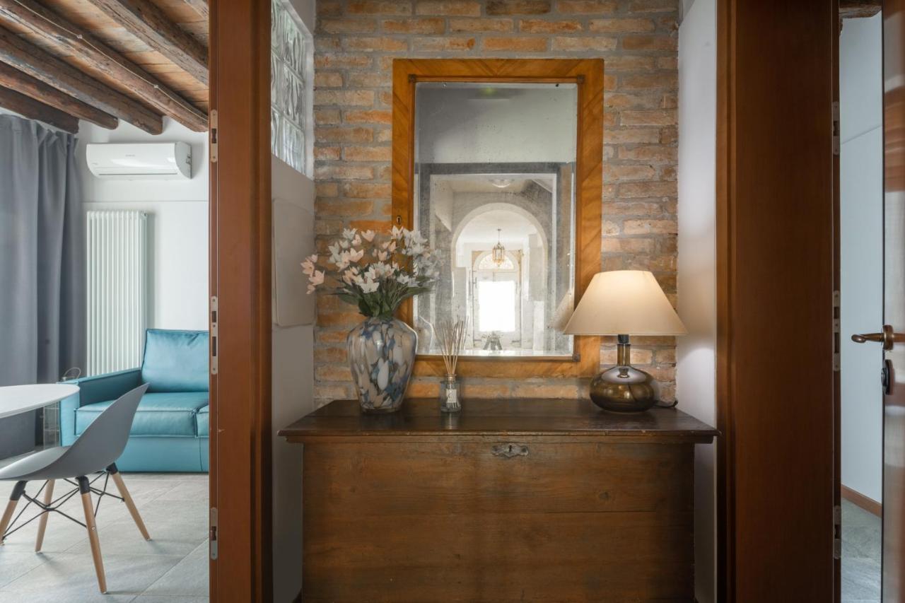 Castello Apartment With Garden R&R Venedig Exteriör bild